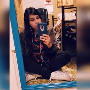 Meet your Posher, Rocio